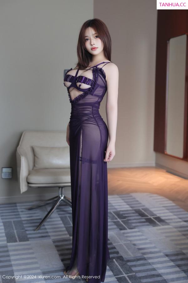   [XiuRen]高清写真图 2024.09.12 No.9148 麻布学妹 丝袜美腿第18张图片